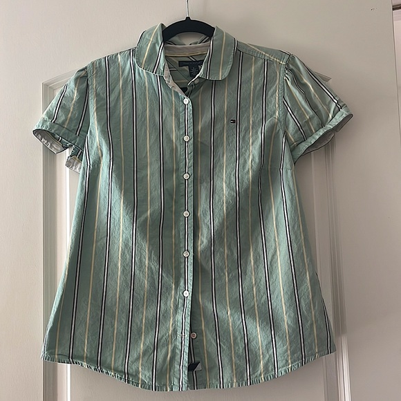 Tommy Hilfiger button down - Picture 1 of 3